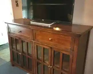 Credenza, flatscreens