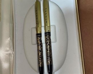 Arpege Chanel number 5,  14 karat gold pen