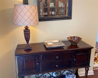 Entry table/sideboard for small spaces or kitchens… Very nice