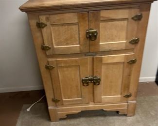 Vintage icebox