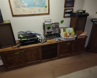 Vintage stereo equipment and records