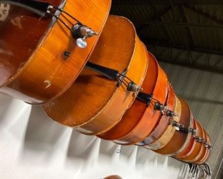 Cellos!