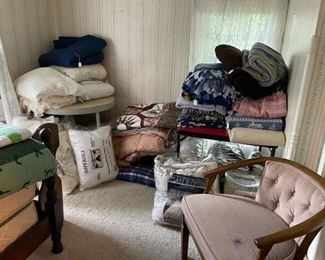 Bedding, nice condition