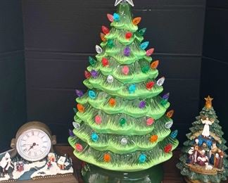 "Kettle Creek Curiosities" in Grovetown, GA Starts Closing Sun 7/30 at 8pm. Pickup: Tue 8/1 1-6pm. Please click here to view more photos, descriptions, and current bids:&nbsp;https://ctbids.com/estate-sale/23182