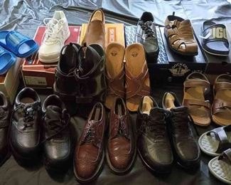 "Kettle Creek Curiosities" in Grovetown, GA Starts Closing Sun 7/30 at 8pm. Pickup: Tue 8/1 1-6pm. Please click here to view more photos, descriptions, and current bids:&nbsp;https://ctbids.com/estate-sale/23182