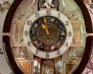 "Kettle Creek Curiosities" in Grovetown, GA Starts Closing Sun 7/30 at 8pm. Pickup: Tue 8/1 1-6pm. Please click here to view more photos, descriptions, and current bids:&nbsp;https://ctbids.com/estate-sale/23182