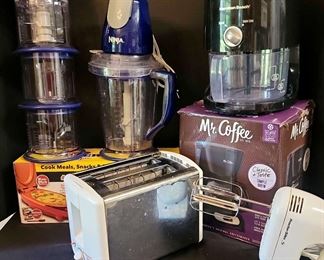 "Kettle Creek Curiosities" in Grovetown, GA Starts Closing Sun 7/30 at 8pm. Pickup: Tue 8/1 1-6pm. Please click here to view more photos, descriptions, and current bids:&nbsp;https://ctbids.com/estate-sale/23182