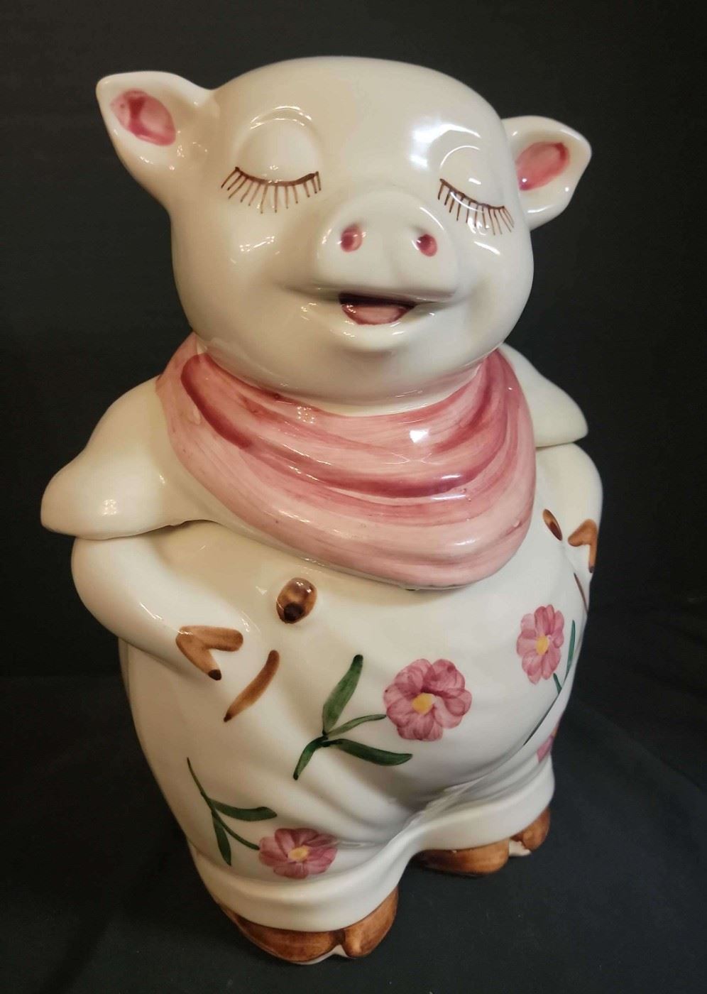 "Kettle Creek Curiosities" in Grovetown, GA Starts Closing Sun 7/30 at 8pm. Pickup: Tue 8/1 1-6pm. Please click here to view more photos, descriptions, and current bids:&nbsp;https://ctbids.com/estate-sale/23182