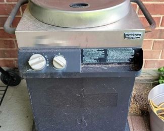 "Kettle Creek Curiosities" in Grovetown, GA Starts Closing Sun 7/30 at 8pm. Pickup: Tue 8/1 1-6pm. Please click here to view more photos, descriptions, and current bids:&nbsp;https://ctbids.com/estate-sale/23182