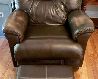 "Kettle Creek Curiosities" in Grovetown, GA Starts Closing Sun 7/30 at 8pm. Pickup: Tue 8/1 1-6pm. Please click here to view more photos, descriptions, and current bids:&nbsp;https://ctbids.com/estate-sale/23182