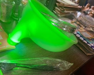 UV Reflective Glassware