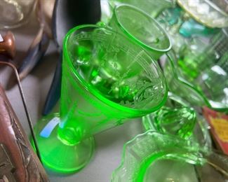 Uranium UV Reflective Glassware
