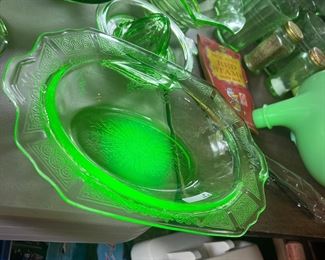 Uranium UV Reflective Glassware