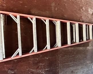8' FIBERGLASS LADDER