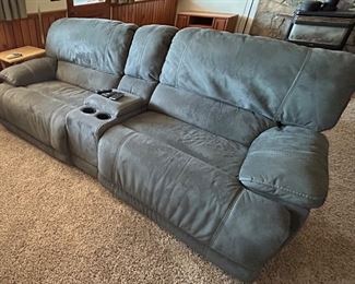 RECLINING SOFA