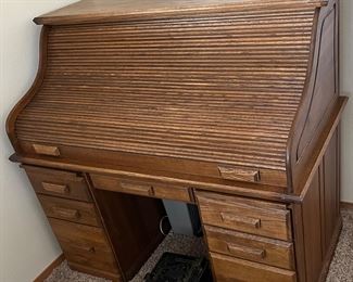 FULL SIZE TROLL TOP DESK