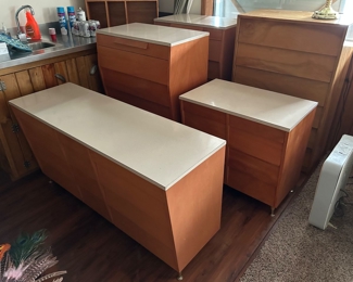5 PIECE MID-CENTURY BEDROOM SET