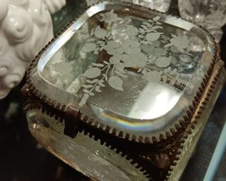 Crystal boxes