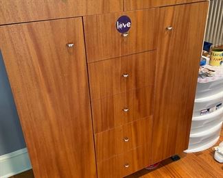 Modern Chest of Drawers