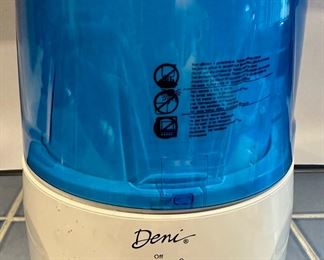 Deni Ice Cream Maker Keystone Model 5151
Lot #: 96