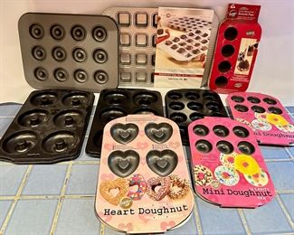 9 Baking Pans: Mini Donuts, Cake Pops & Brownies, Mostly New, Some By Wilton
Lot #: 154
