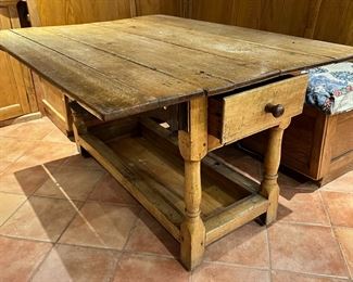 Vintage Rustic Farm Table With Drop Leaves & Drawer
Lot #: 1