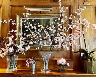 5 Faux Flower Arrangements In Vases
Lot #: 174