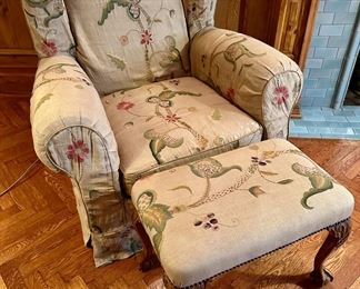 Slipcovered Lounge Chair With Ottoman
Lot #: 40