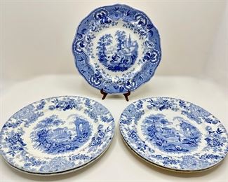Antique 1840s Fine China: 4 Plates By Morea & 1 By Muleter Davenport
Lot #: 68