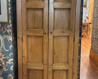 Vintage Solid Wood Lingerie Chest With Glass Interior Walls
Lot #: 34