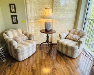$200 	
Set of 2 brown & cream striped swivel chairs 									
31W x 30T	