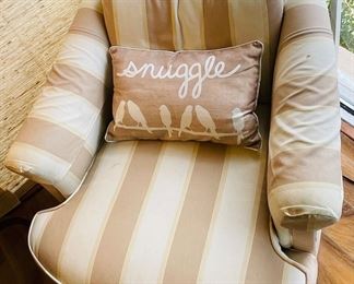 $200 	
Set of 2 brown & cream striped swivel chairs 									
31W x 30T	