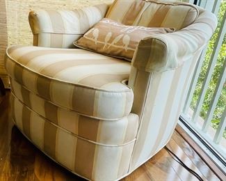 $200 	
Set of 2 brown & cream striped swivel chairs 									
31W x 30T	