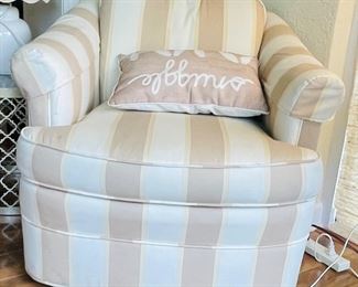 $200 	
Set of 2 brown & cream striped swivel chairs 									
31W x 30T	