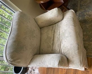 $300 	
Pair of light grey & light blue flower chairs 36x36									