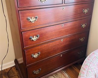 $550 	
Chest of drawers 6 drawers 40Wx21Dx45H									
Craftique mahogany NC From Gardberg's MobileAL									