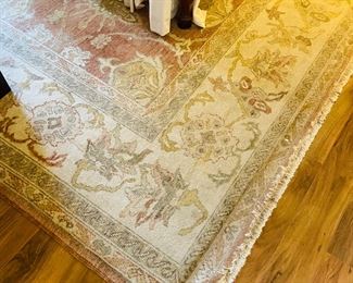 $450 	
Modern rug 10x14		