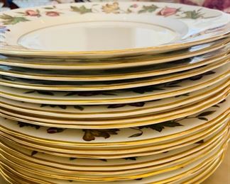 $375 	
"Royal Worcester ""Virginia""17 dinner plates "									
18 salad plates / 18 B&B / 12 cups & 16 saucers 									
Total 									