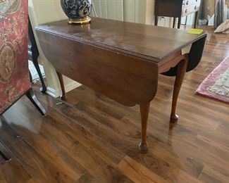 $250 	
Drop leaf table 48Lx23Dx28T - Opens to 73"""									
damages on top 	