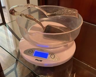 $112 	
Sterling tong 204 gr. 	