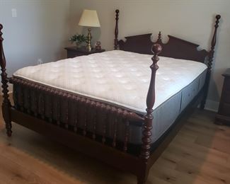 4 poster full size bed w mattress 