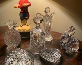 Crystal figurines