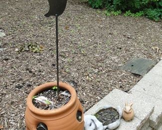 Decorative yard items