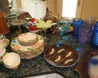 Yup, Franciscan complete setting.  Oh and that wheat plate, guess who makes that one??