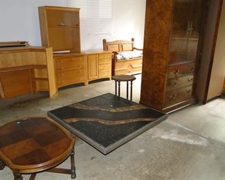 As promised, all the heavy stuff has been relocated to the garage.  You may have to scroll back to see the entire set, but trust me, all the heavy lifting has been done for you!!