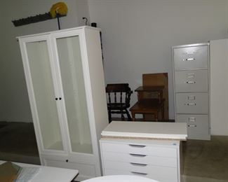 As promised, all the heavy stuff has been relocated to the garage.  You may have to scroll back to see the entire set, but trust me, all the heavy lifting has been done for you!!