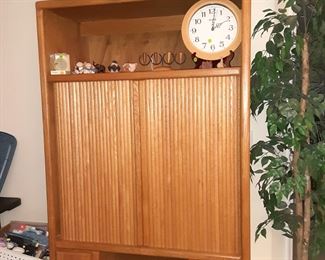 Nice Slide Door Cabinet for TV/Electronics or Storage