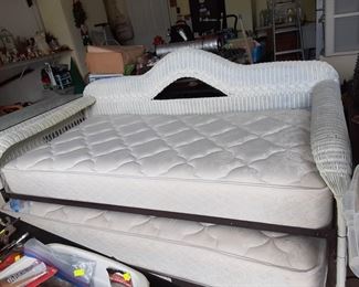 White Wicker Daybed with Trundle & Mattresses