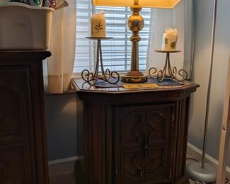 BED Mid Century Modern Night Stand