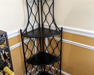 FURN Corner Display Shelf